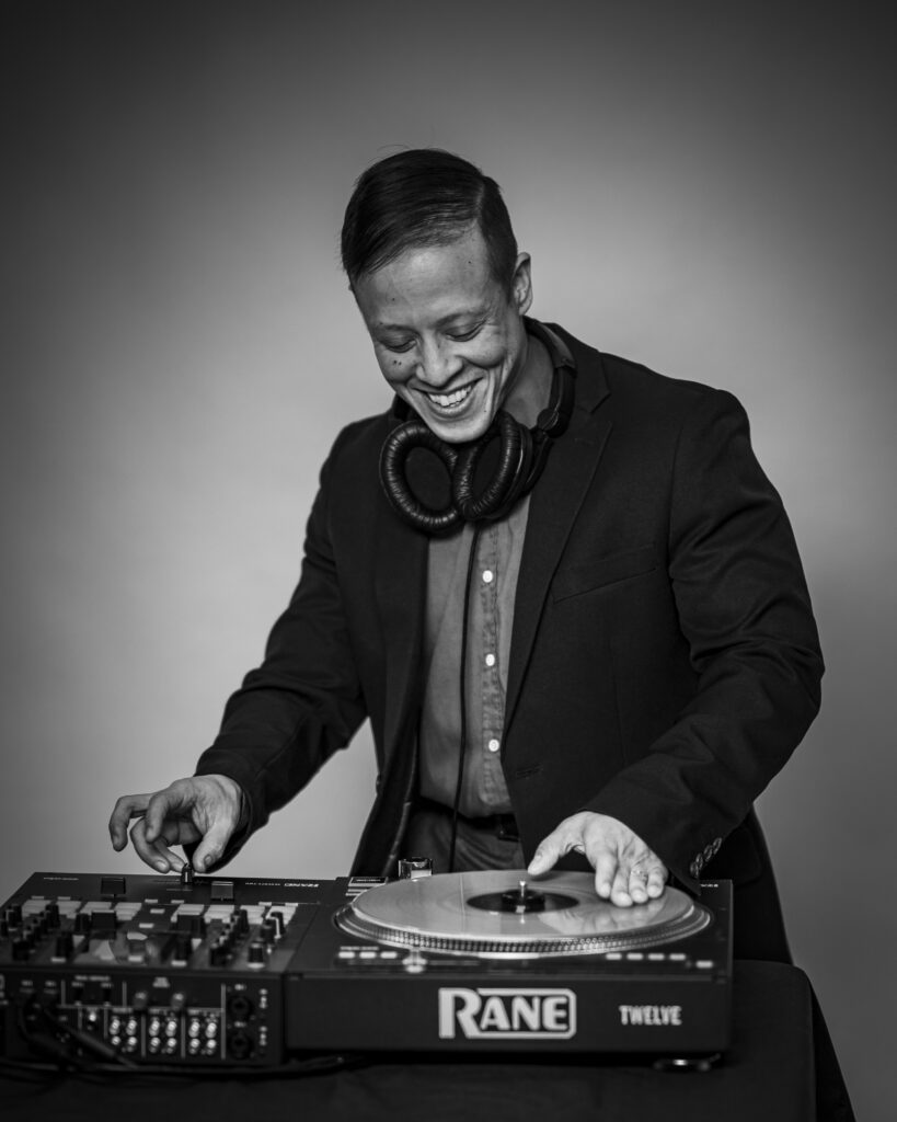 DJ AXIS